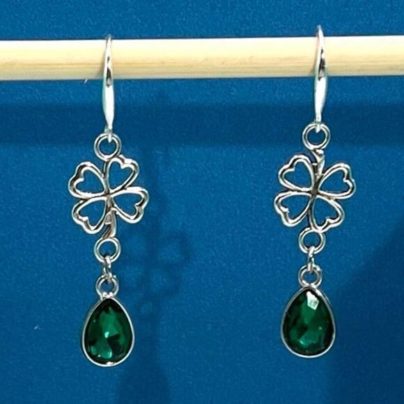 BAQ Emerald Green Crystal & Silver 4-Leaf Dangle Earrings - Picture 2 of 10